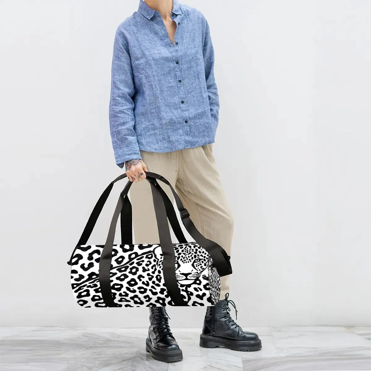 Abstract Leopard Travel Duffle Bag Gym Bag for Women Men Lightweight Carry on Duffel Bag for Sports Gyms Weekend Getaway