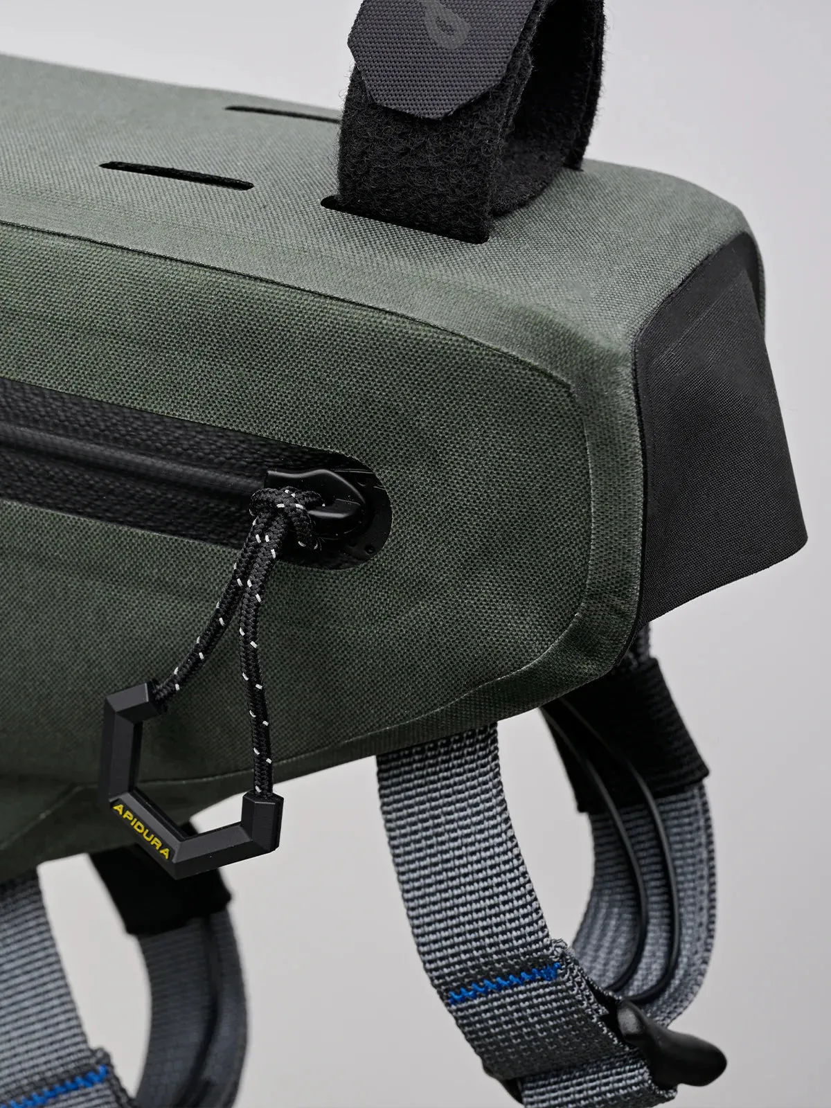 Maap x Apidura: Frame Pack 4L - Loam