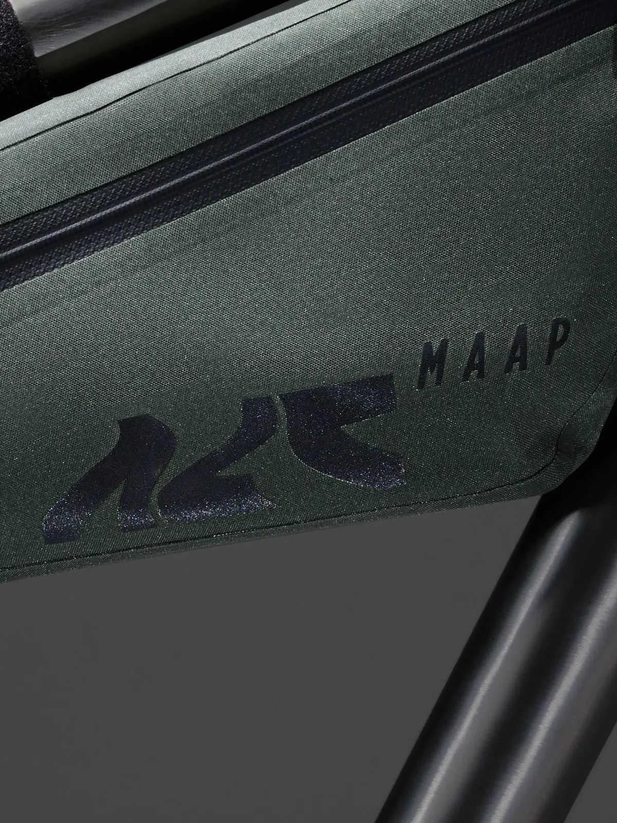 Maap x Apidura: Frame Pack 4L - Loam