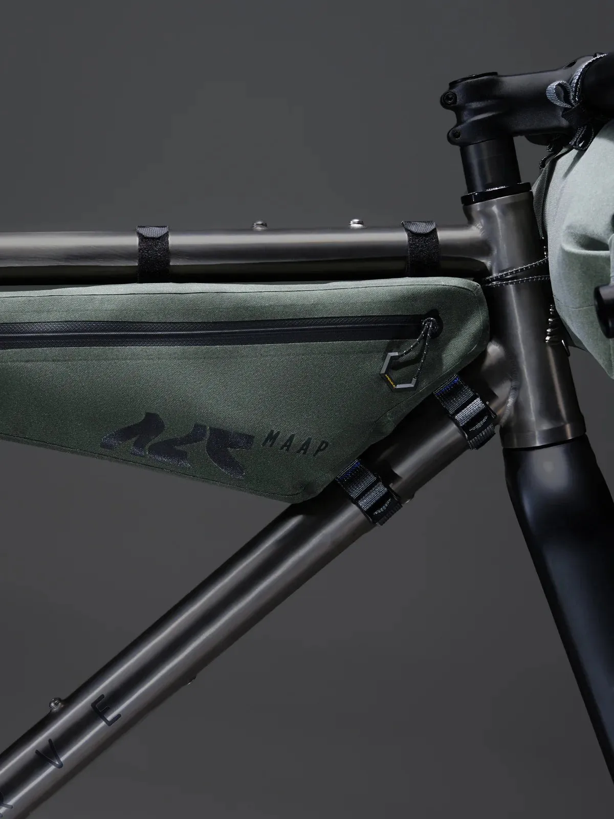 Maap x Apidura: Frame Pack 4L - Loam