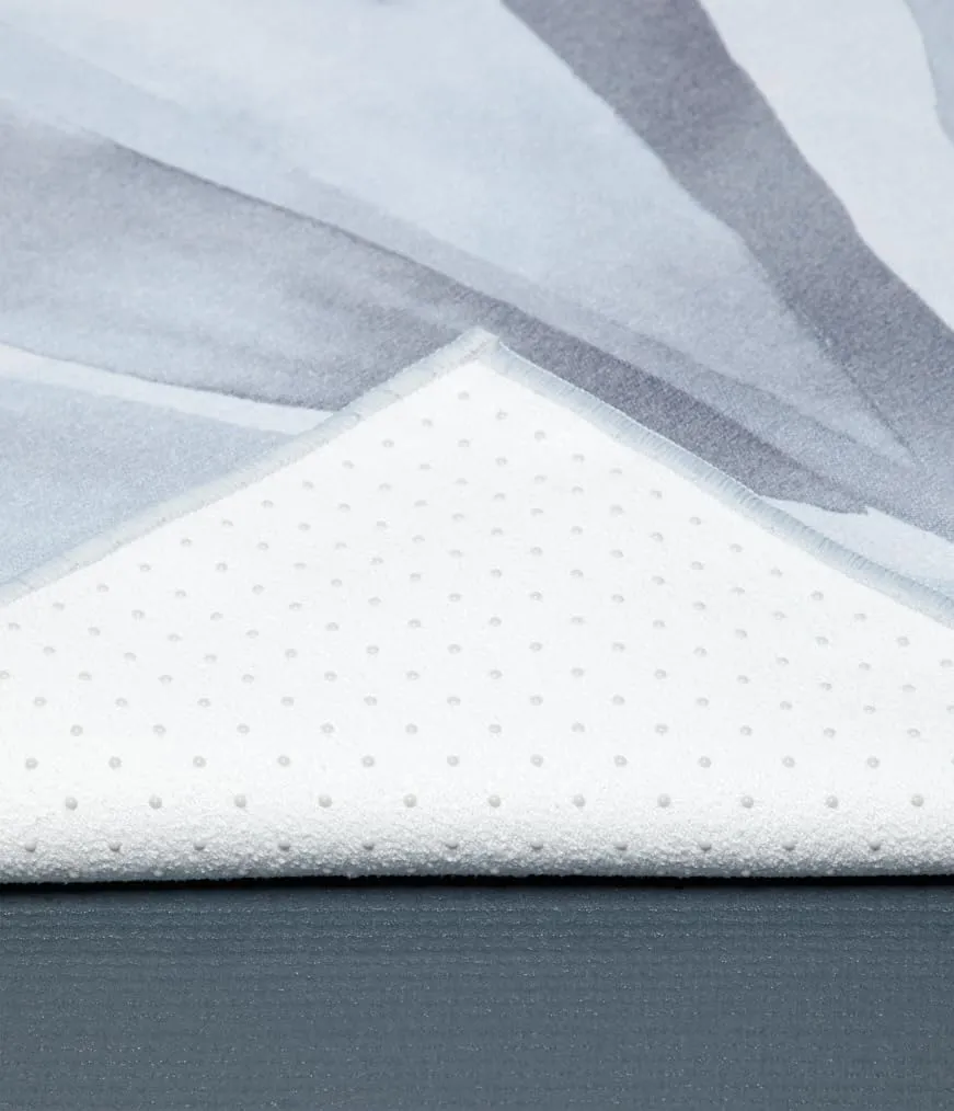 Manduka Yogitoes Yoga Towel – Rubber Grip Dots Non-Slip Bottom, Quick Dry Fitness Towel for Hot Yoga, Pilates, Exercise