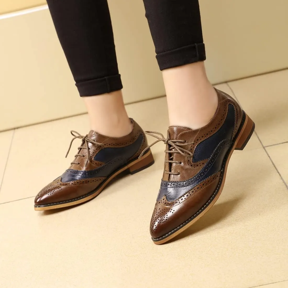 Mona flying Women's Perforated Oxfords Wingtip Brogue Lace up Leather Flat Office Work Shoes for Ladies