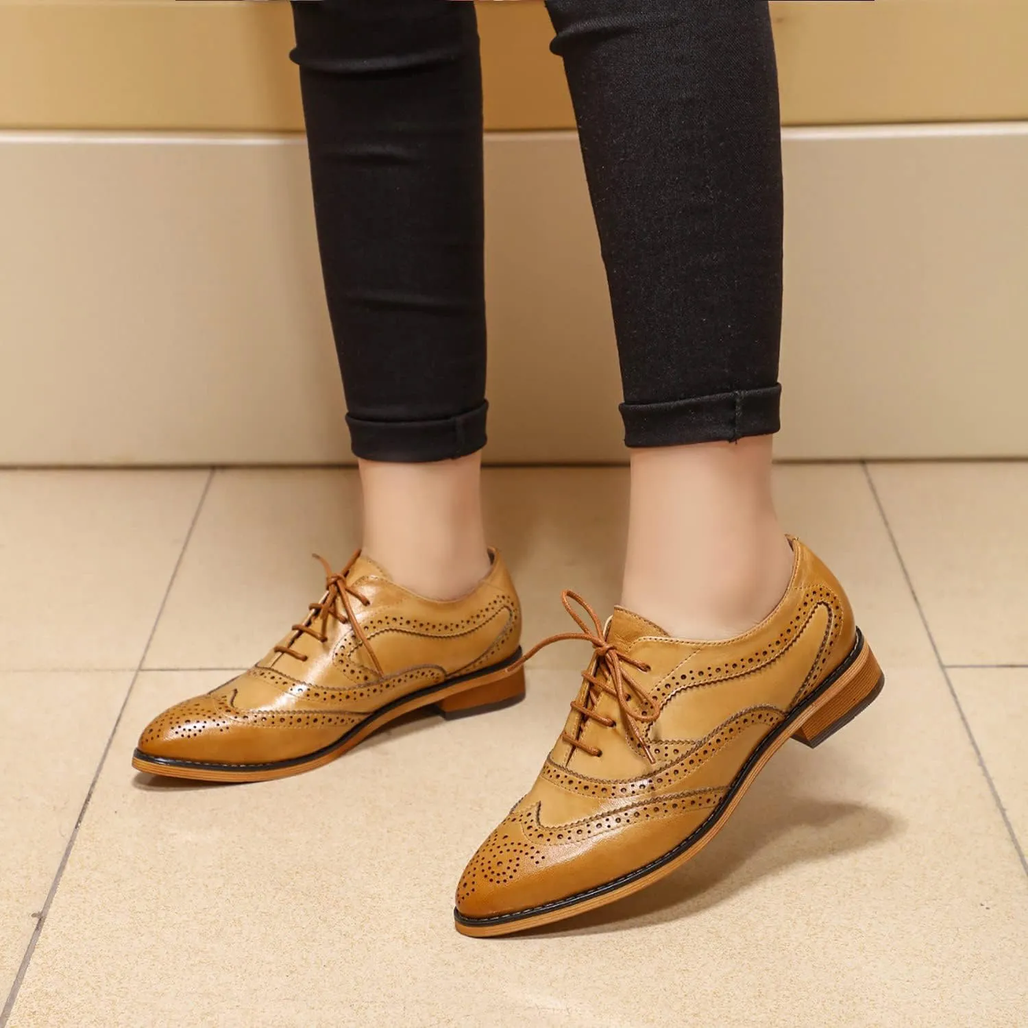Mona flying Women's Perforated Oxfords Wingtip Brogue Lace up Leather Flat Office Work Shoes for Ladies