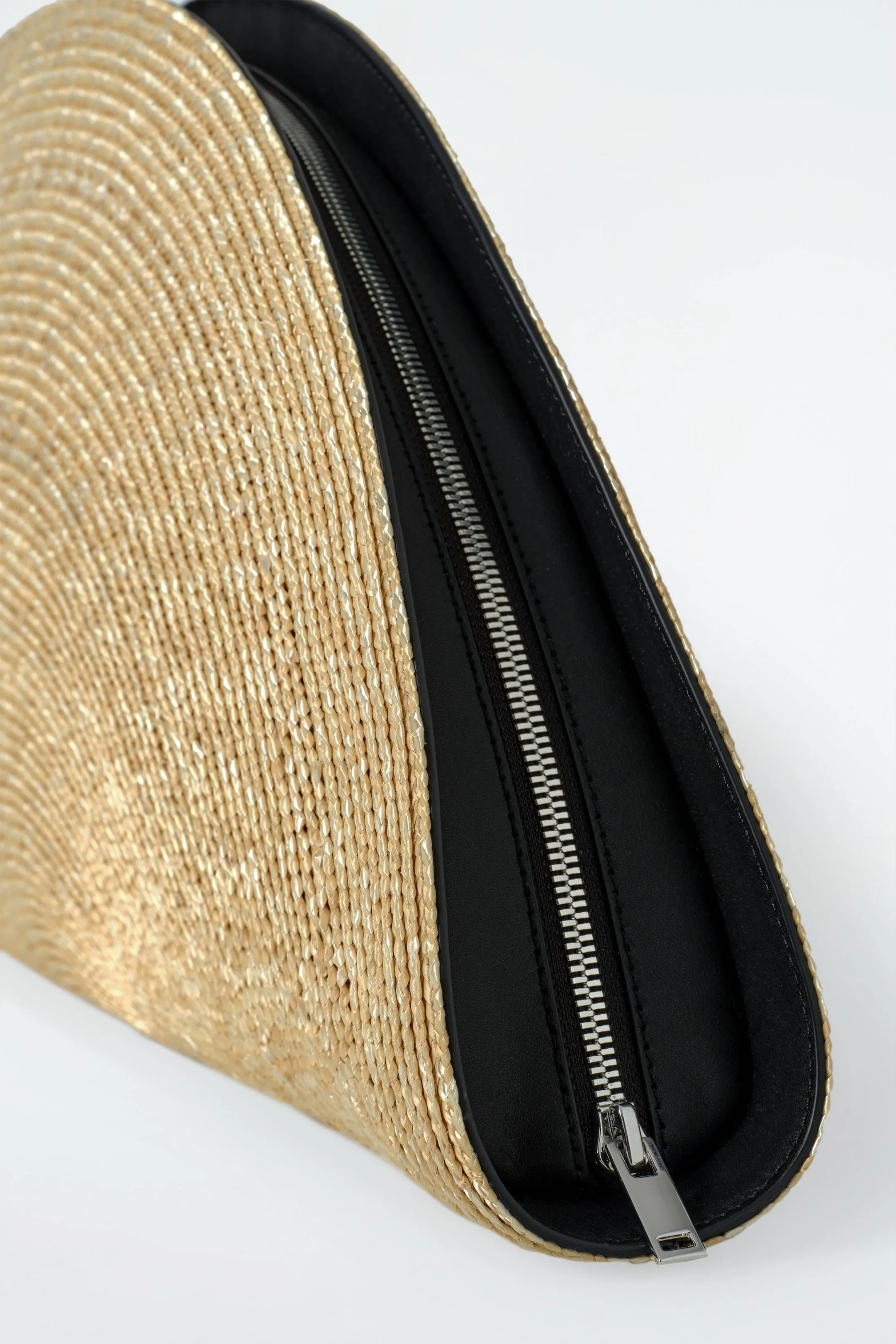 Oversized Soleil clutch bag - straw