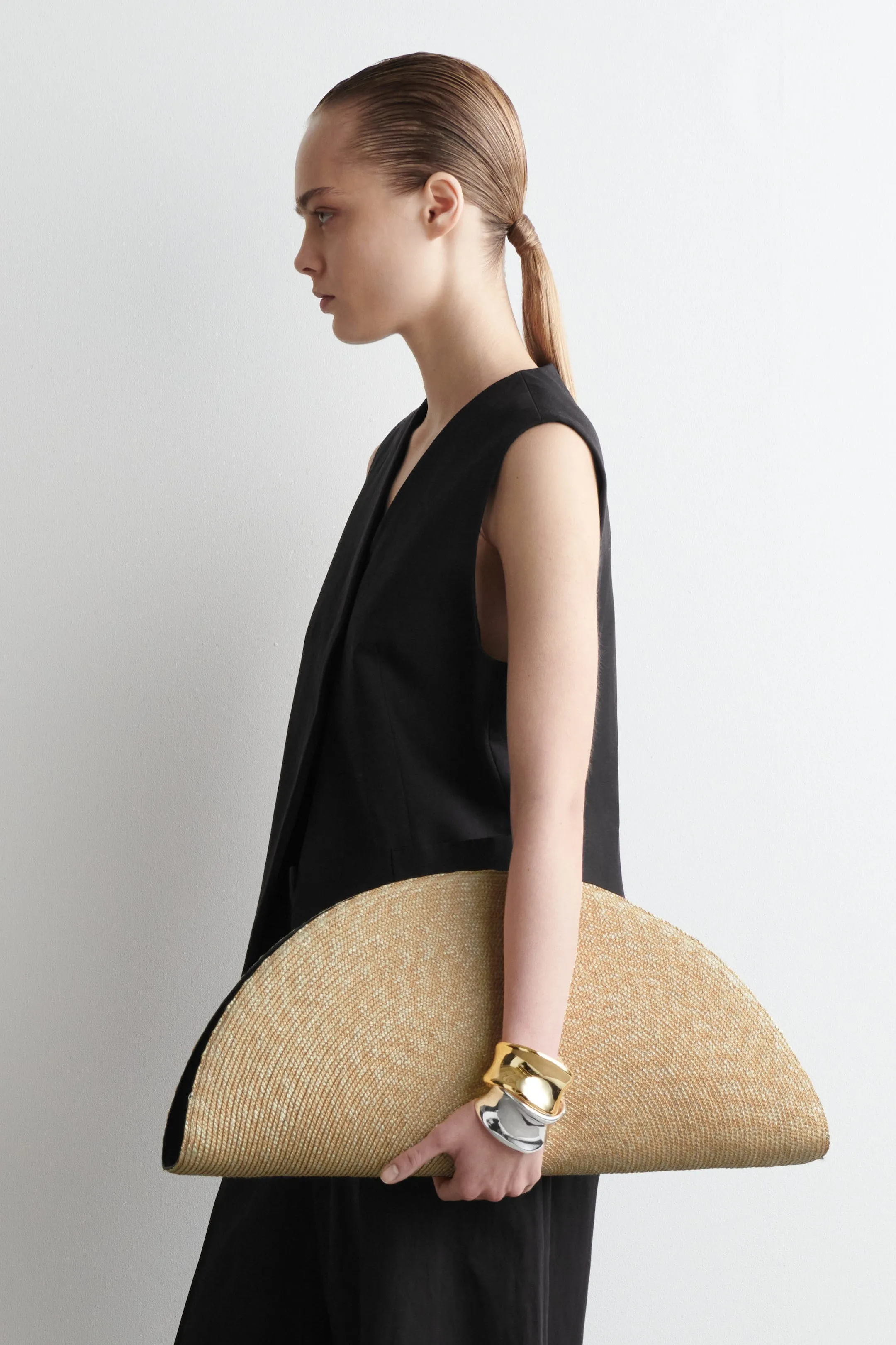 Oversized Soleil clutch bag - straw