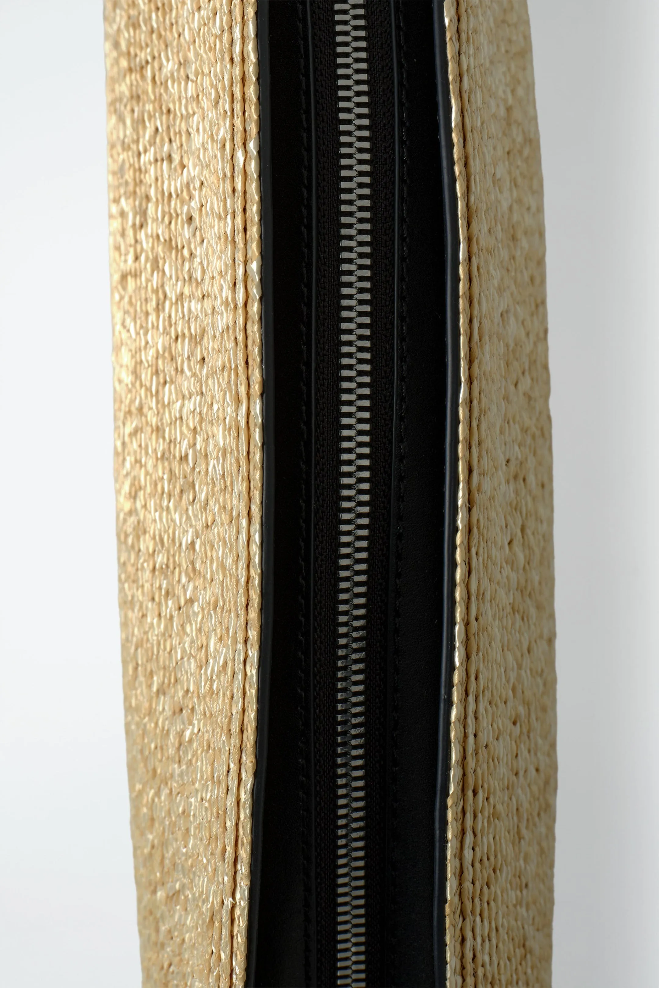 Oversized Soleil clutch bag - straw