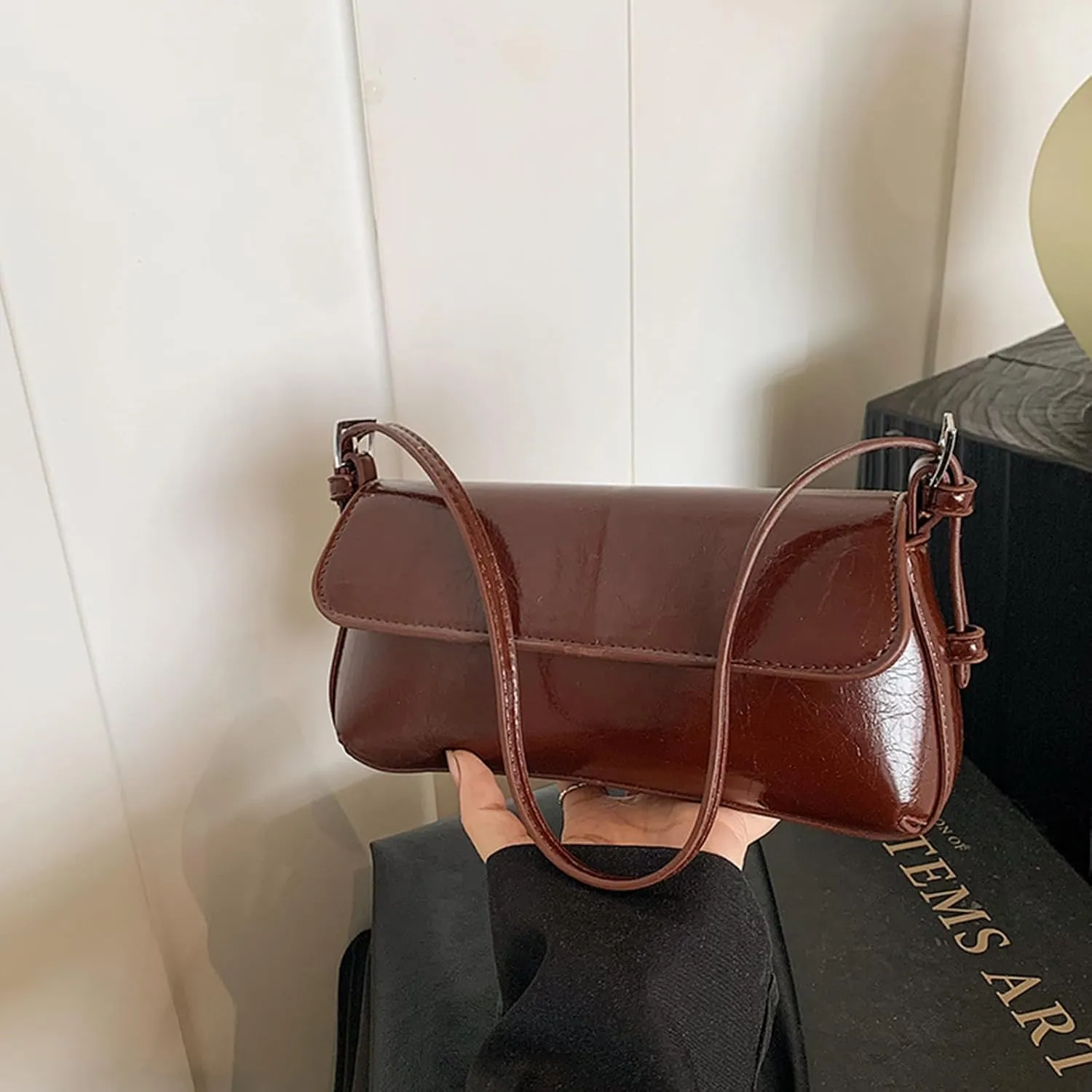 Retro Shoulder Bag for Women Small Textured PU Leather Flap Tote Handbags, Underarm Purse with Buckle Closure
