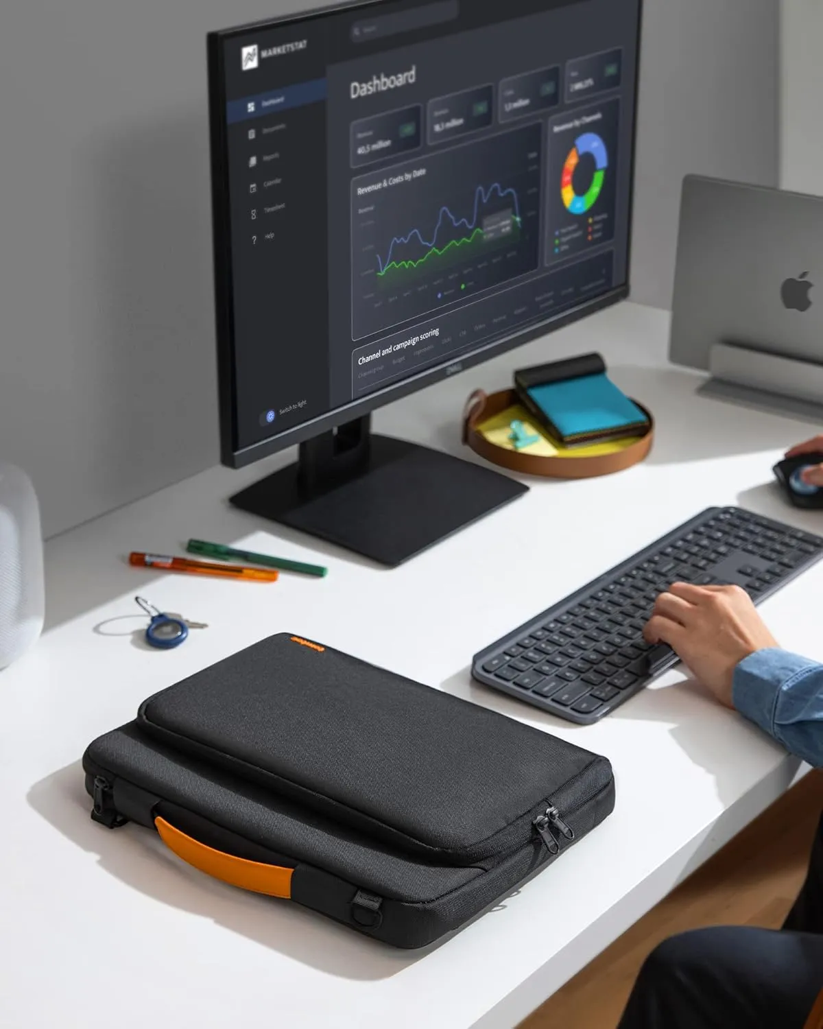 tomtoc 360 Protective Laptop Shoulder Bag for 13-inch 2025 MacBook Air M4/A3240, M3/A3113, M2/A2681, M1/A2337, MacBook Pro M2/A2686 M1/A2338, Water-Resistant Laptop Accessory Carrying Case Sleeve