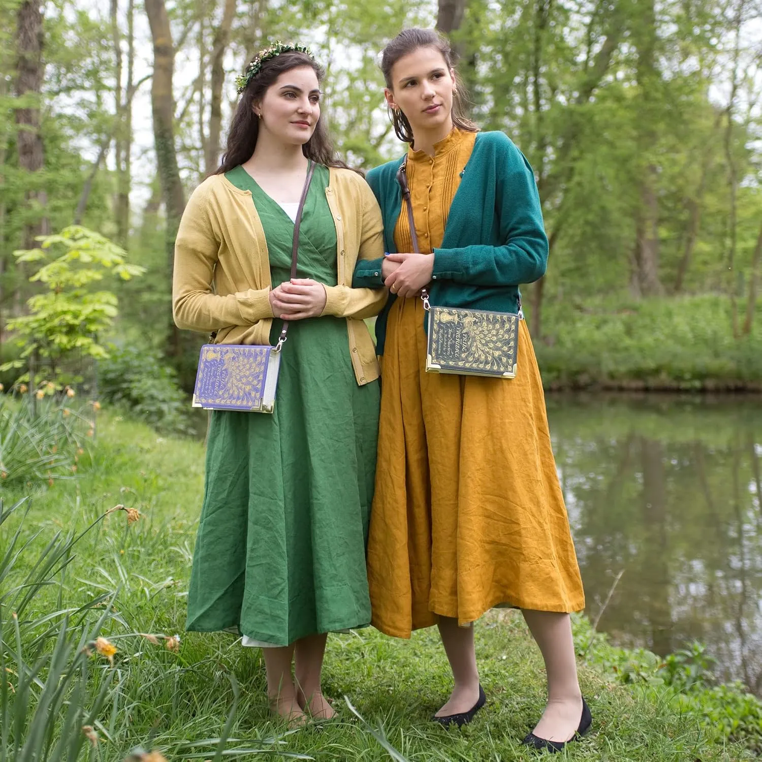 Well Read Women's Were-wp Cross-Body Bags